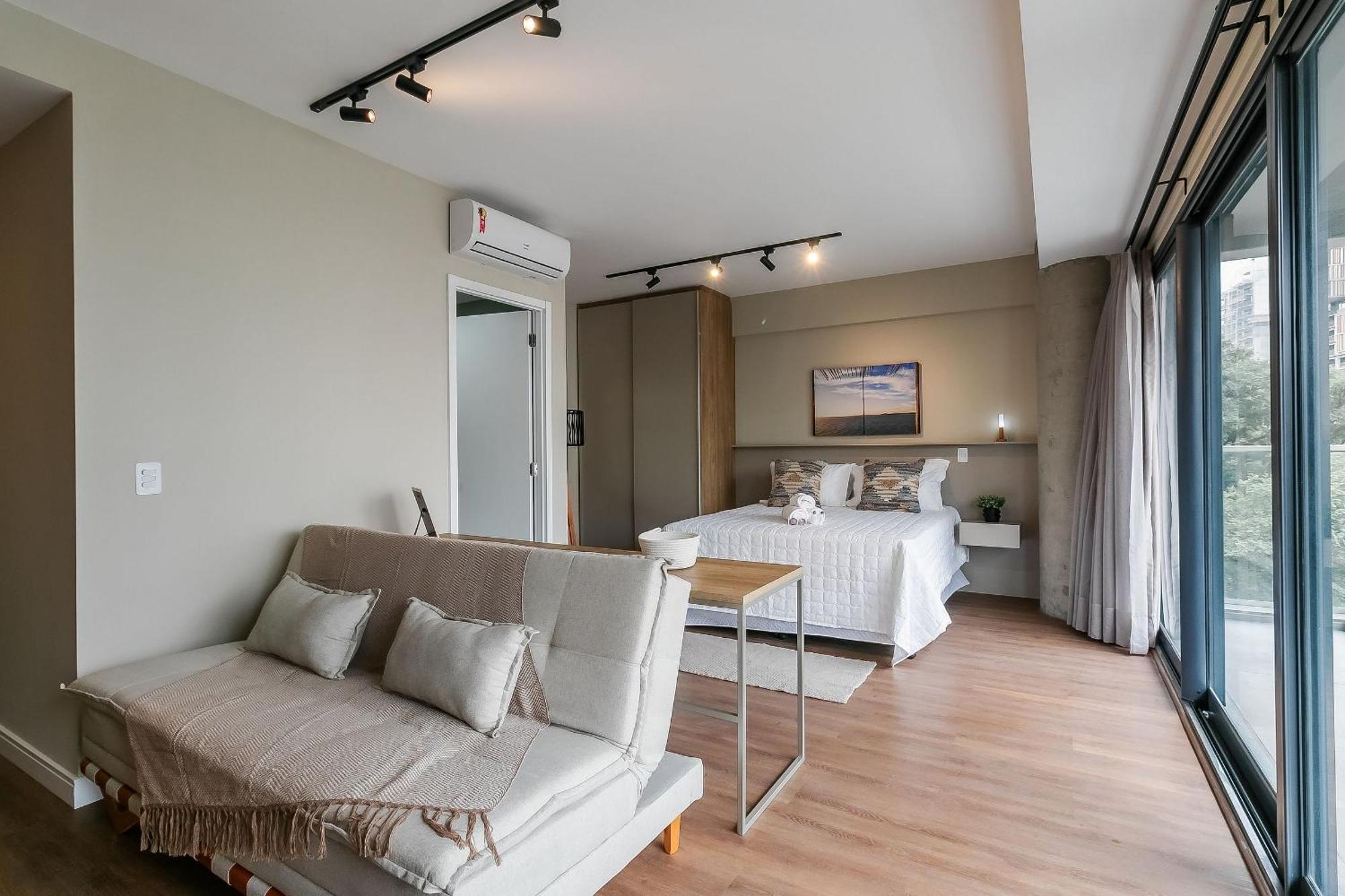 Arvo Reboucas Apartamento *